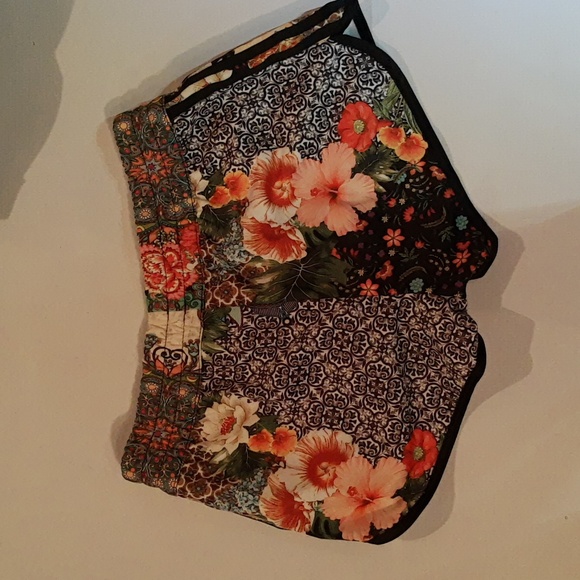 Adidas shorts - Picture 4 of 6